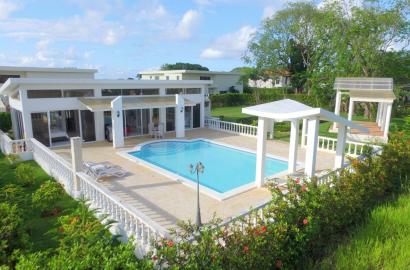 Casa Linda 2BR Modern Villa with Private Pool