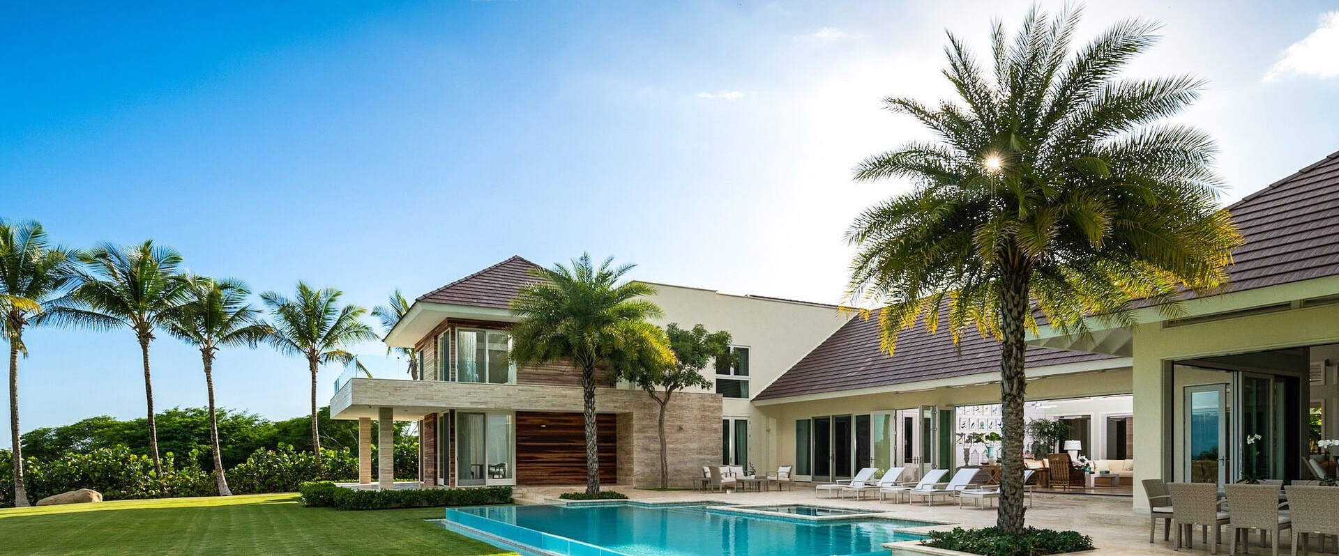 Casa Linda private villa community