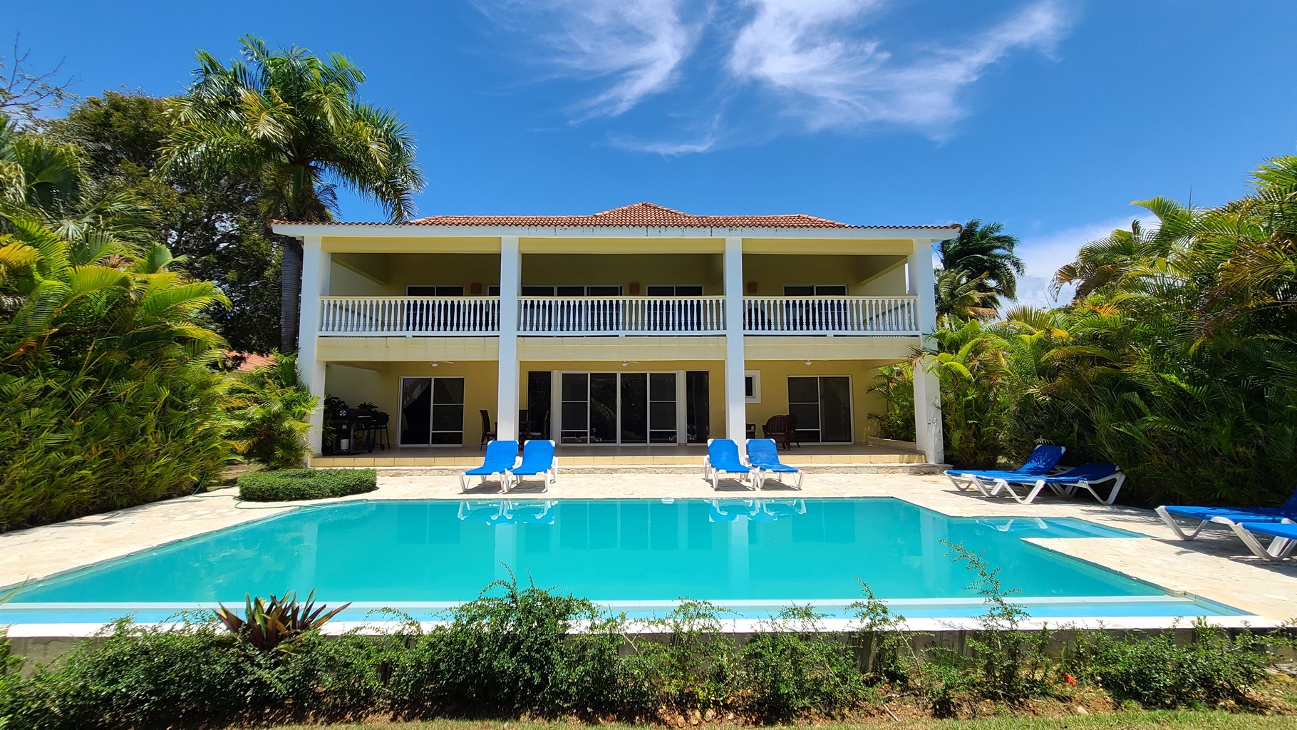 VILLA CLOSE TO DOWNTOWN