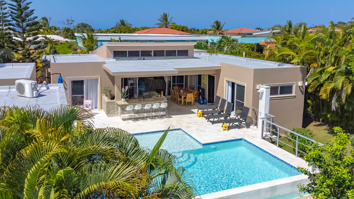 5BR SOSUA VILLA W/ BAR