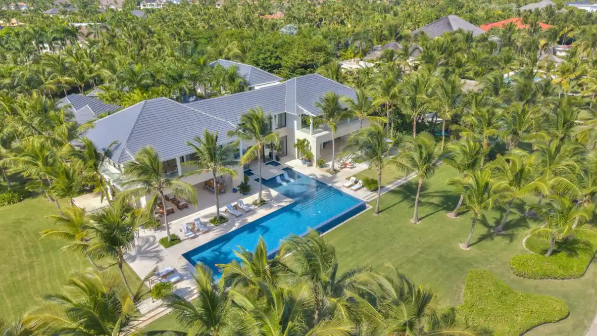 Ananda | 8 Bedroom Golf Front Villa in Punta Cana Resort