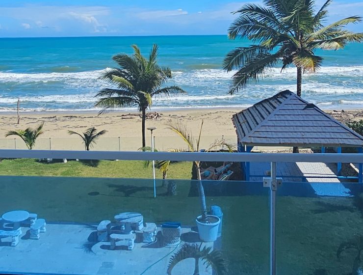 Tranquilo Penthouse: Serenity Above the Skyline