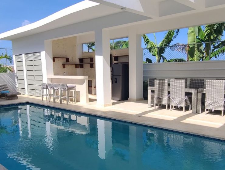 Caribbean Bliss: Tropical Paradise Retreat