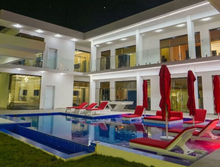 The Royal Estate: Opulent Grandeur Awaits